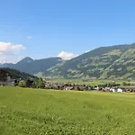 Nyaraló Haus Der By Interhome Hart im Zillertal